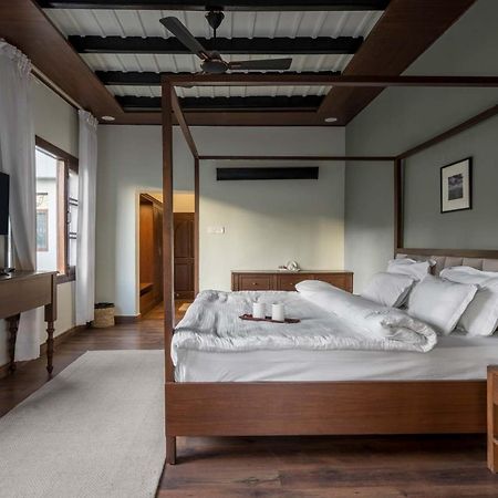 Stayvista At Pine Estate With Outdoor Jacuzzi Shimla Extérieur photo
