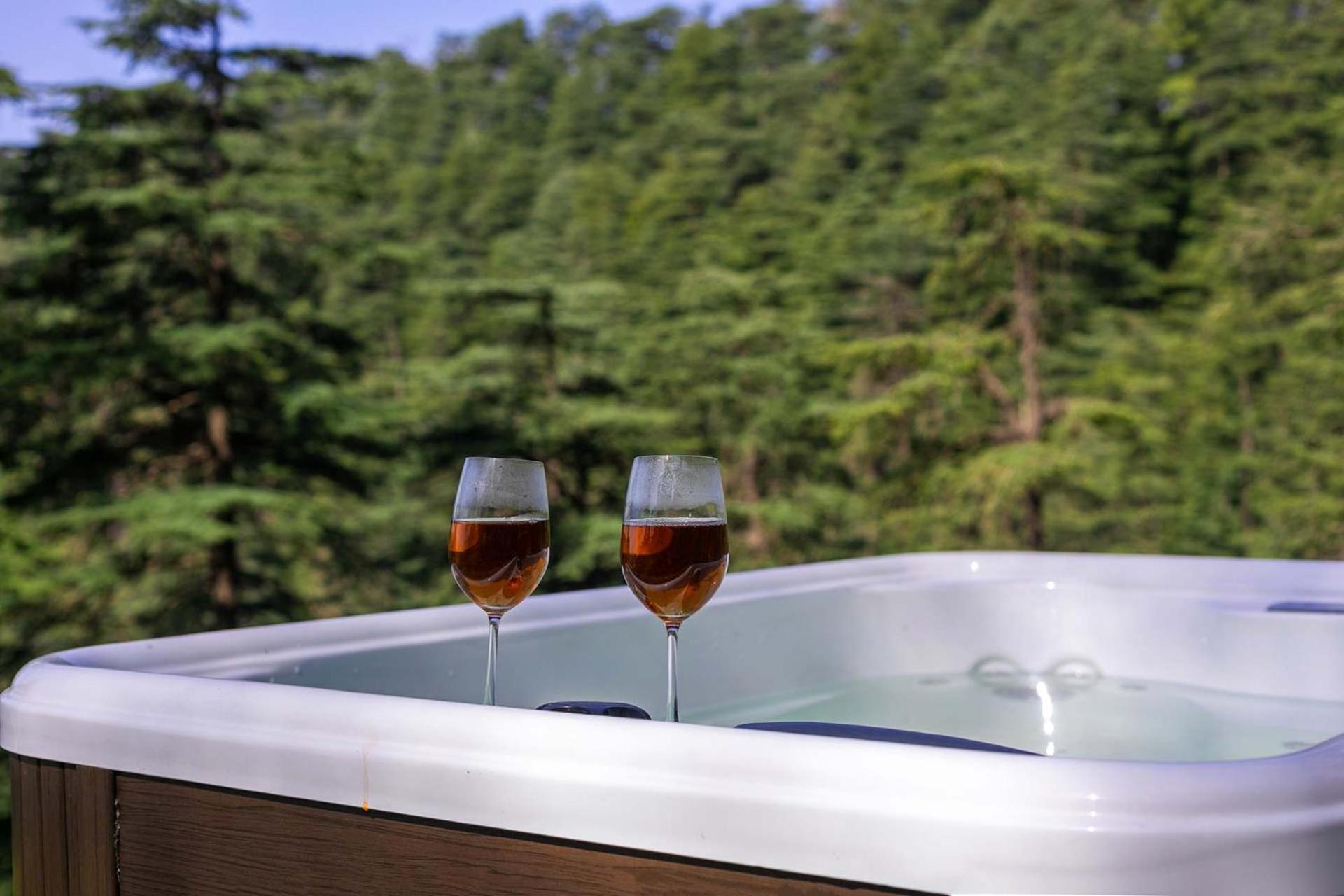 Stayvista At Pine Estate With Outdoor Jacuzzi Shimla Extérieur photo
