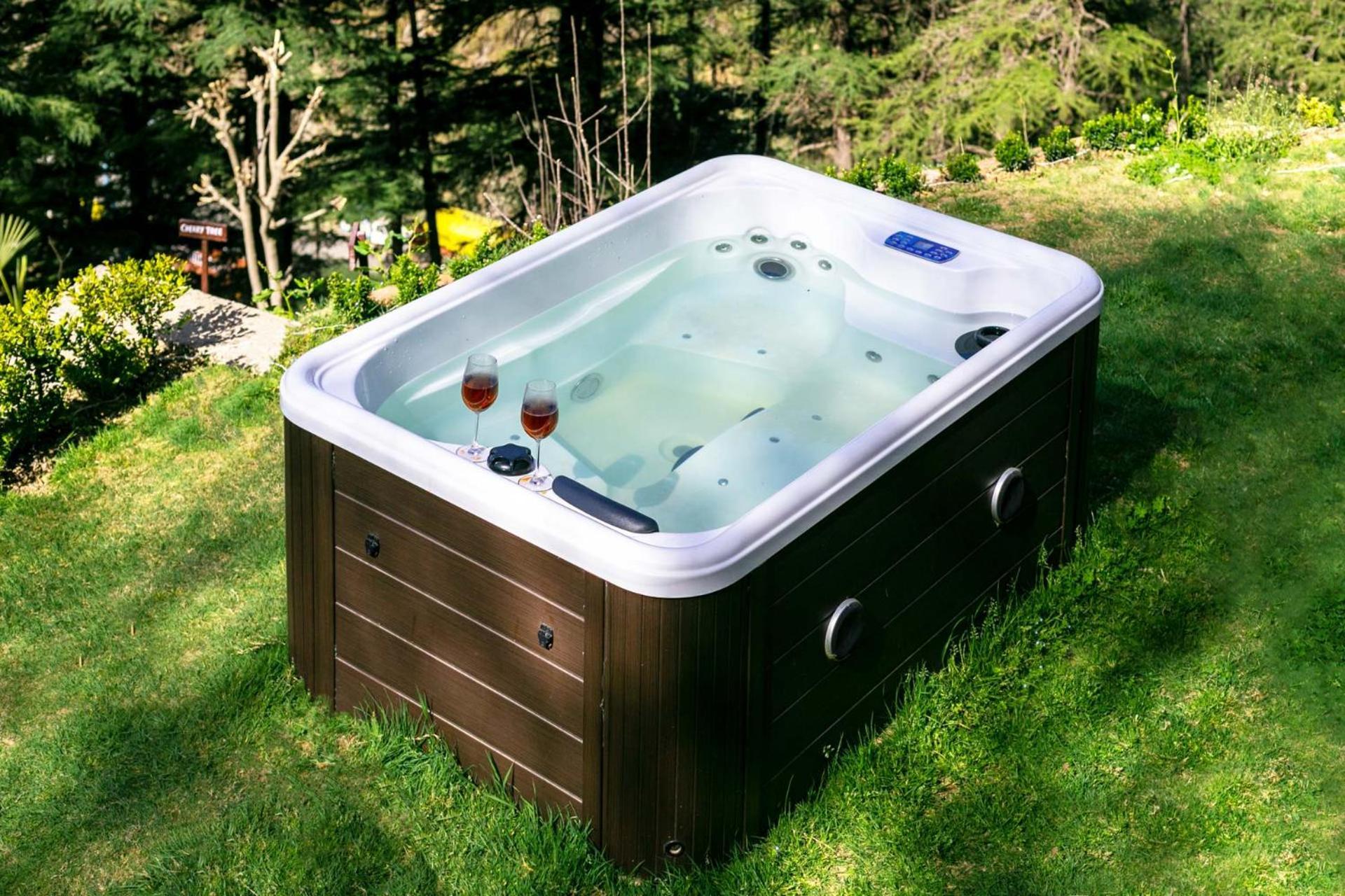 Stayvista At Pine Estate With Outdoor Jacuzzi Shimla Extérieur photo