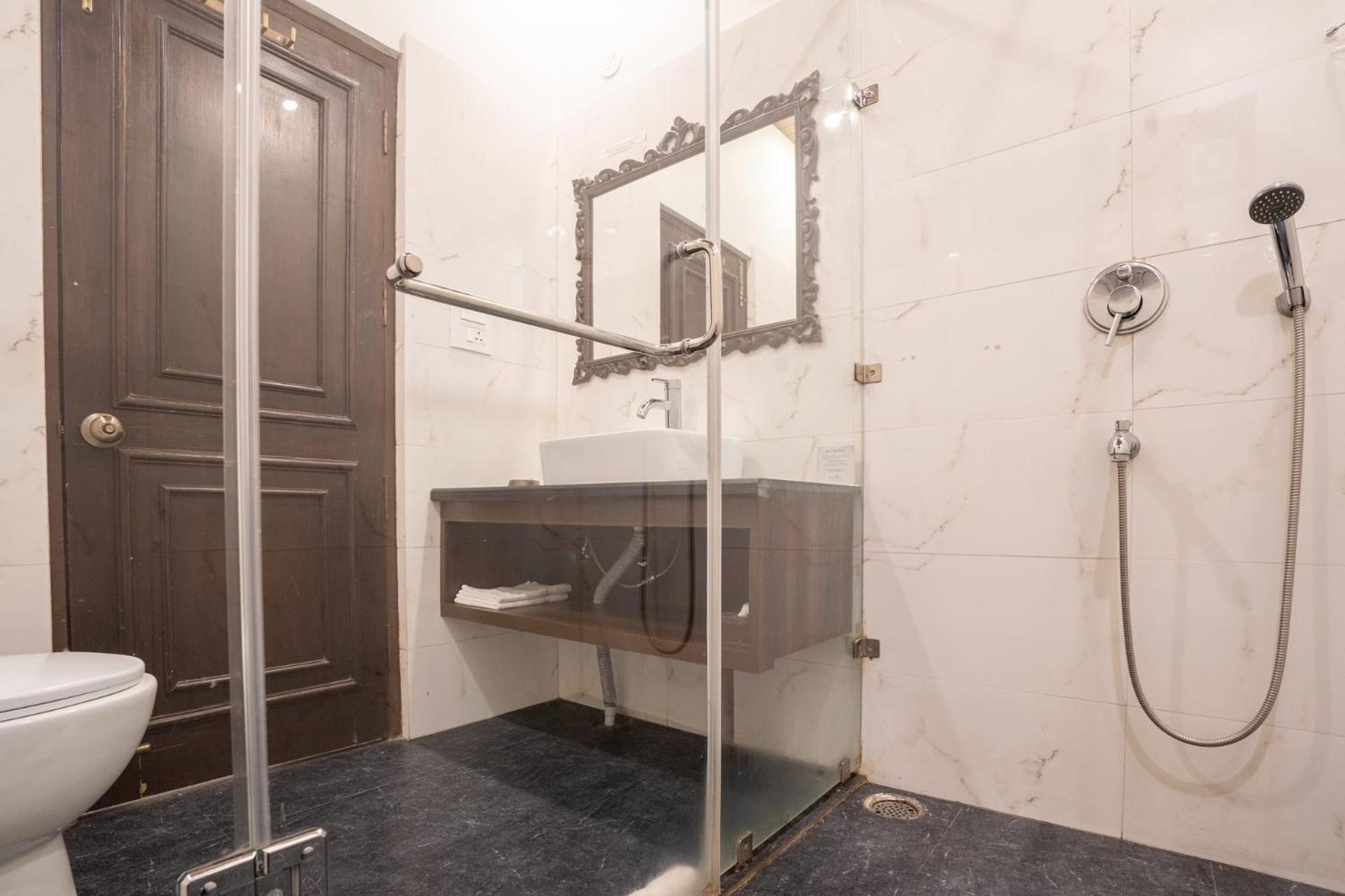 Stayvista At Pine Estate With Outdoor Jacuzzi Shimla Extérieur photo