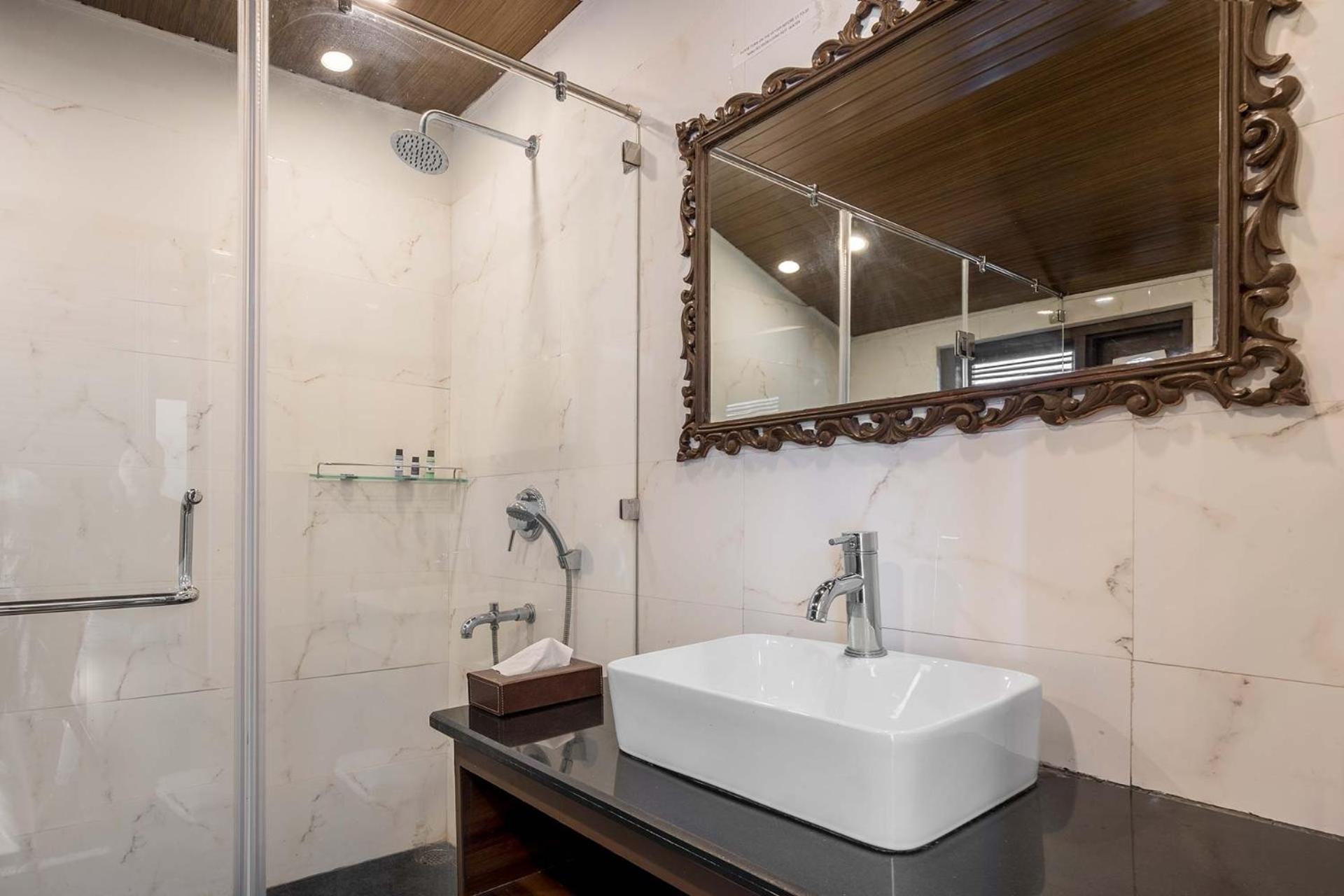 Stayvista At Pine Estate With Outdoor Jacuzzi Shimla Extérieur photo