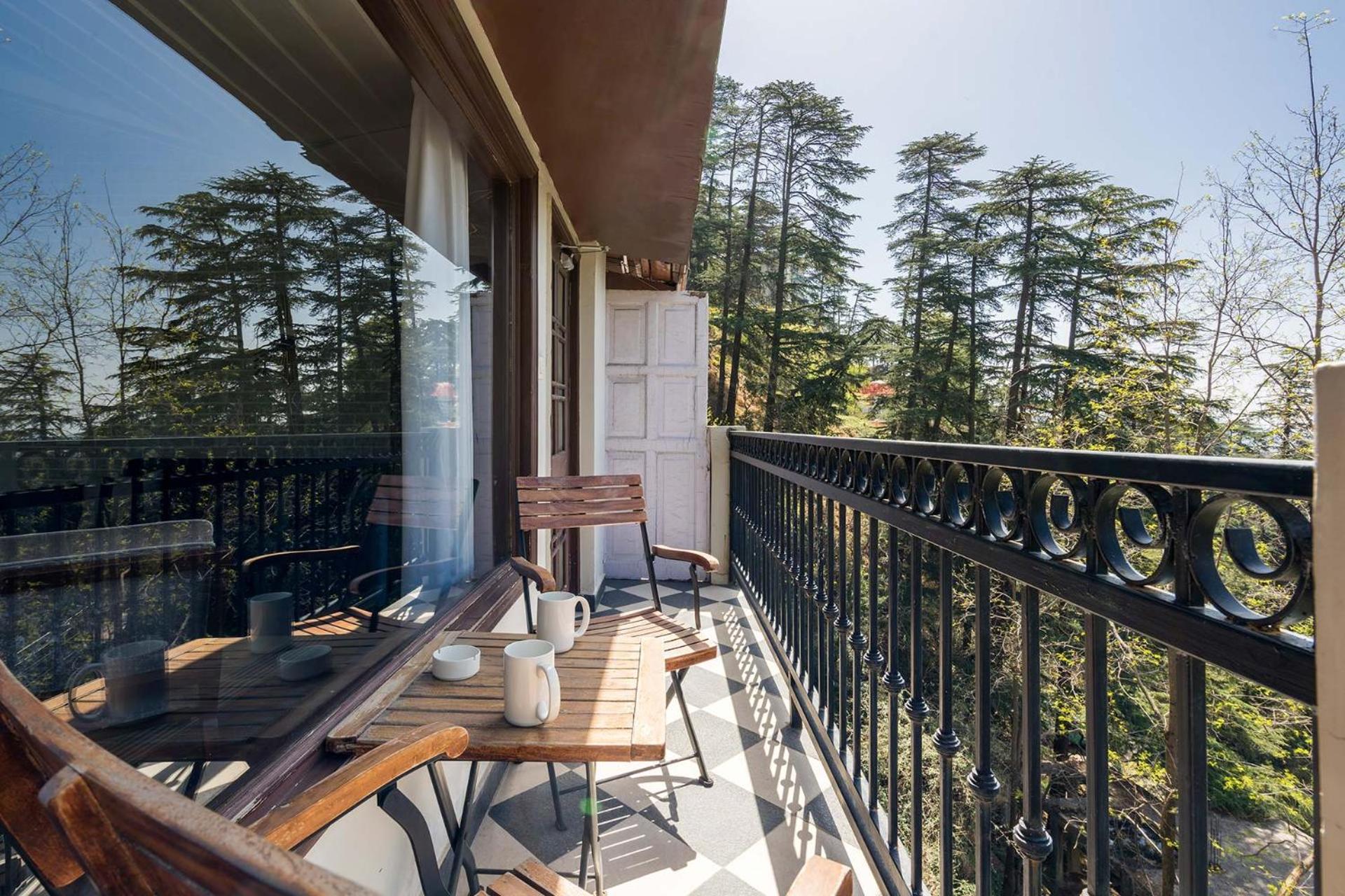 Stayvista At Pine Estate With Outdoor Jacuzzi Shimla Extérieur photo